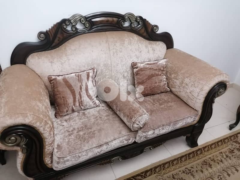 salon like new for sale 4