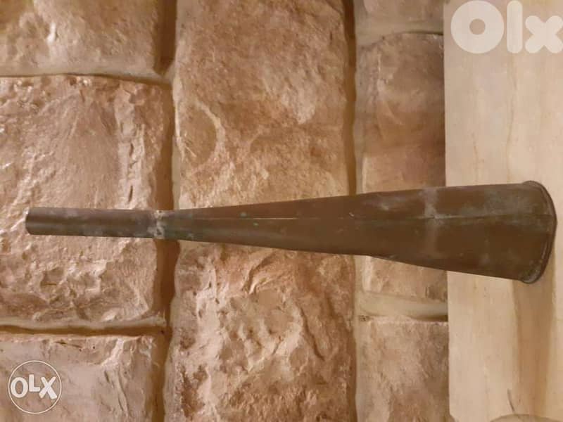 بوق قديم جدا انتيك 0