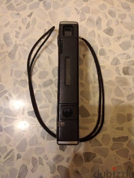 كاميرا قديمة بحالة ممتازة 3