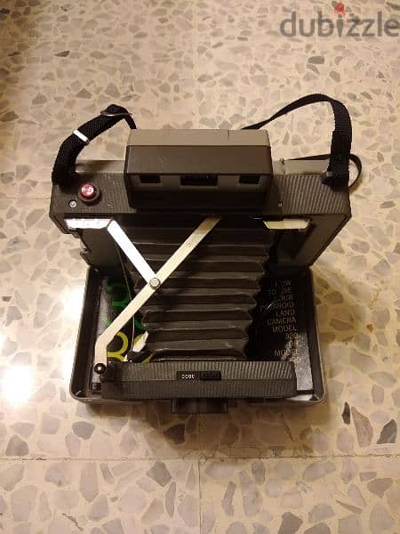 كاميرا قديمة بحالة ممتازة 0