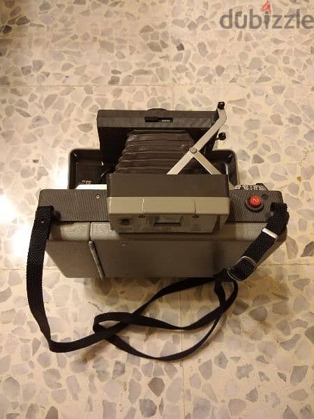 كاميرا قديمة بحالة ممتازة 1