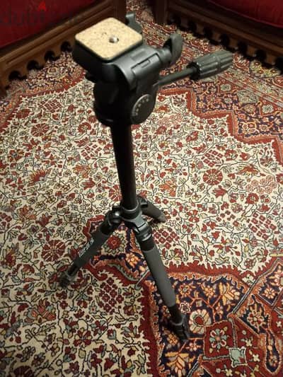 Tripod WF 6663A