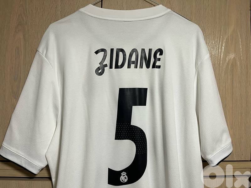 Real Madrid zineddine zidane special edition adidas full badge jersey 2