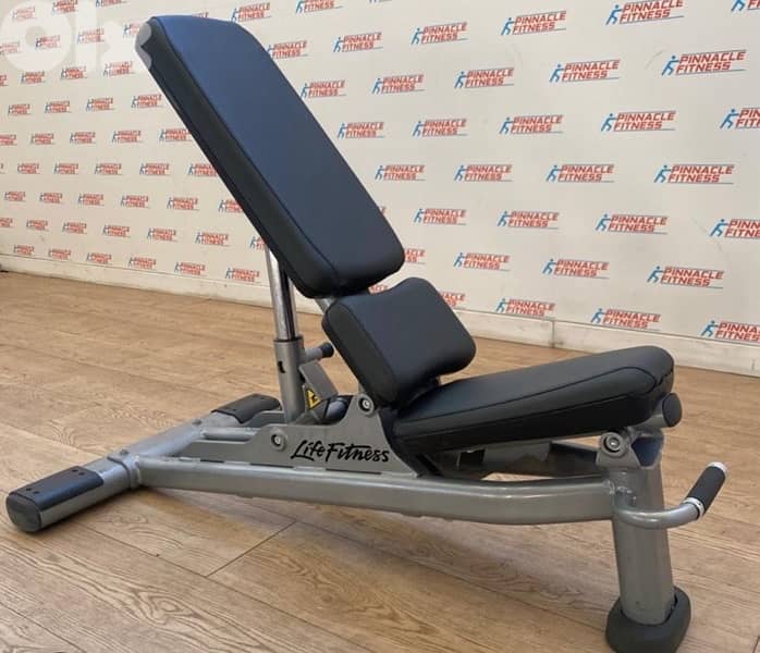 Life Fitness Gym Bench 3