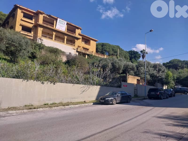 Castle in a Private residential area in Baabda قصر في بعبدا 0