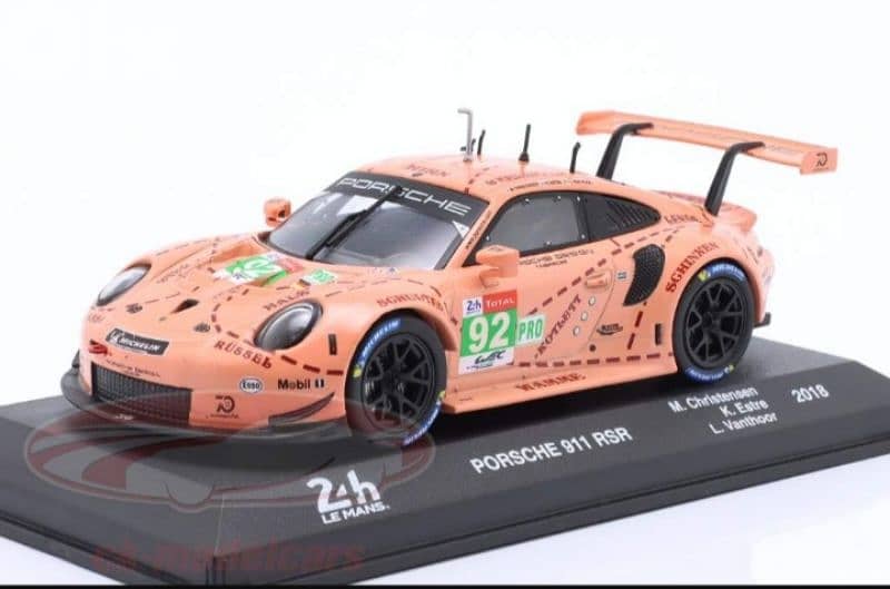 Porsche 911 RSR (2018) diecast car model 1;43. 1