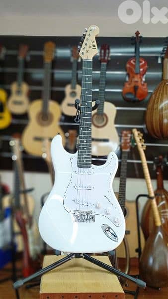 الكتريك غيتار جديد مع شنطه وكايبل وبيك 1
