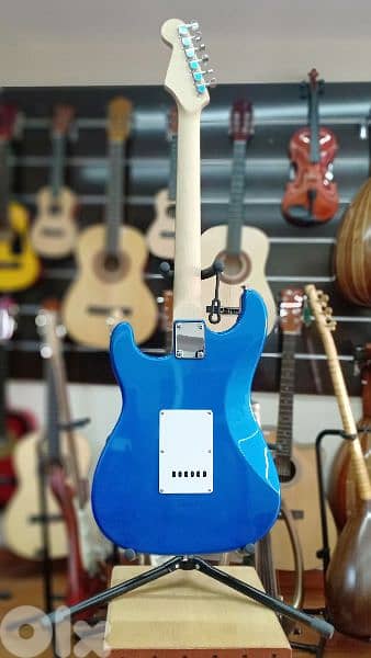 الكتريك غيتار جديد مع شنطه وكايبل وبيك 2