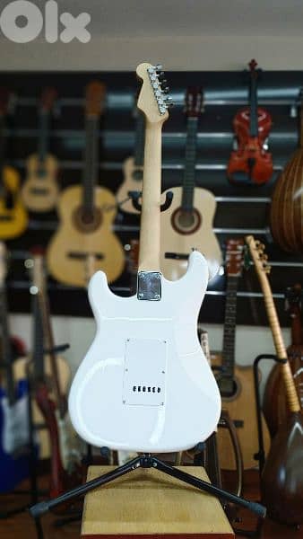 الكتريك غيتار جديد مع شنطه وكايبل وبيك 3