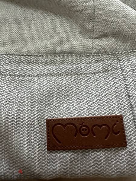 Momi baby carrier 1