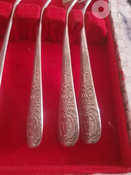 silver set of 12 pieces,6 spoons and 6 forks. 15 cm 2