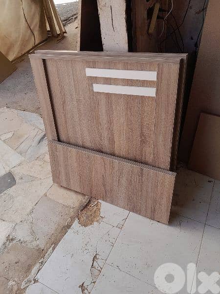 تخت مفرد تفصيل جديد عرض 96 سم 0