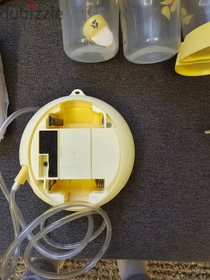 Medela Flex Wing one Breast Pump 3