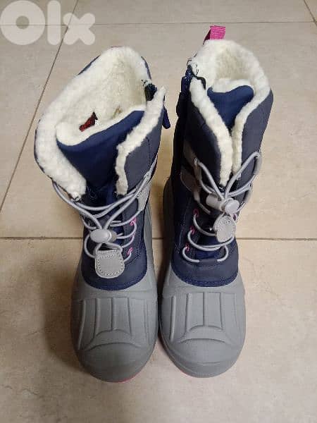 Snow boots for girls never used size 33 1