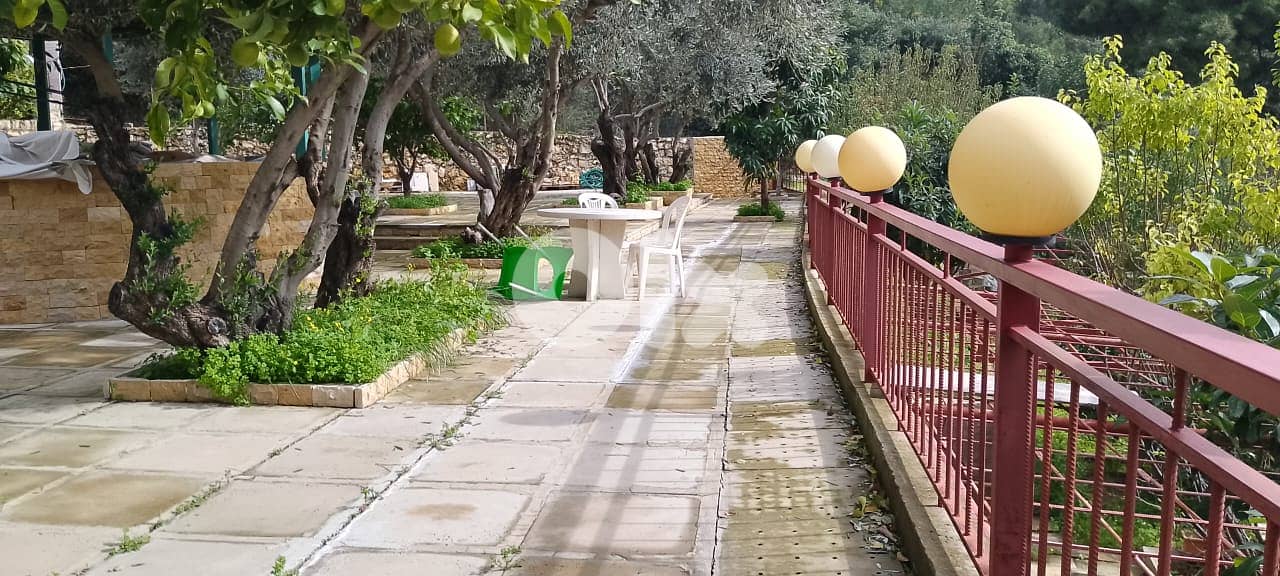 Land for sale in mansourieh ارض للبيع في المنصورية 5