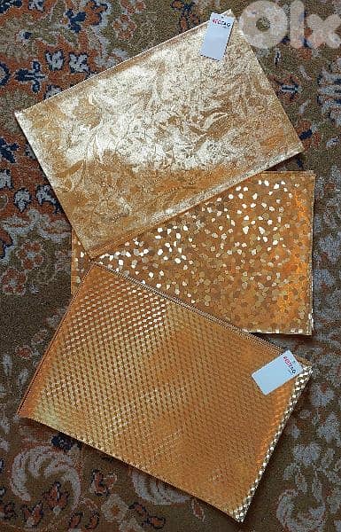 Golden Placemat - مفرش سفرة لتحت الصحن 0