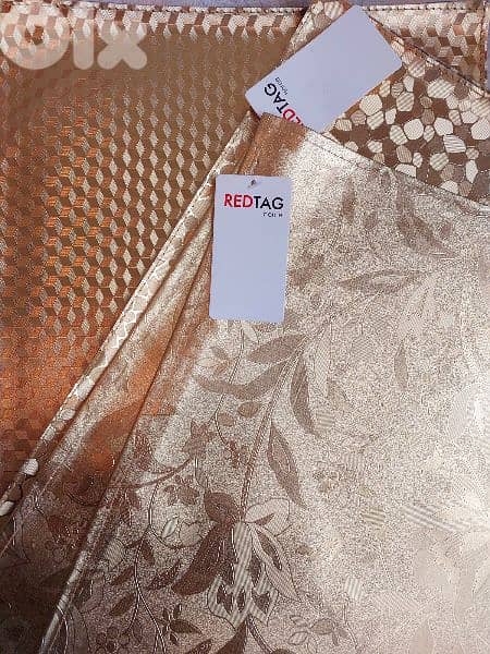 Golden Placemat - مفرش سفرة لتحت الصحن 2