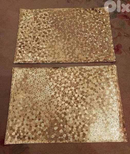 Golden Placemat - مفرش سفرة لتحت الصحن 11