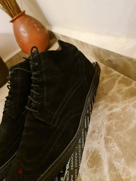 CHAMOIS BLACK SHOES 1