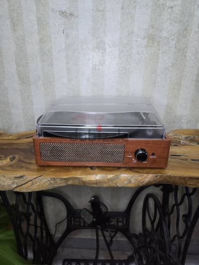 Turntable,  vinyl record player  مشغل اسطوانات