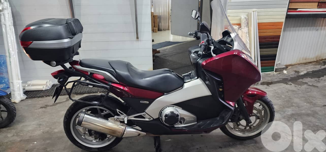 Honda Intergra Motorcycle 2013 1
