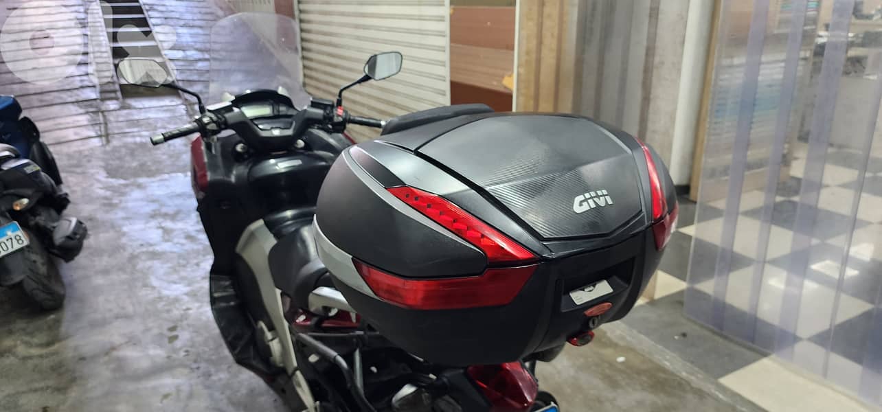 Honda Intergra Motorcycle 2013 4