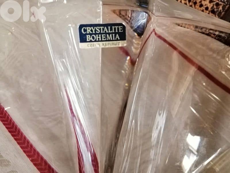 قطعة كريستال 2