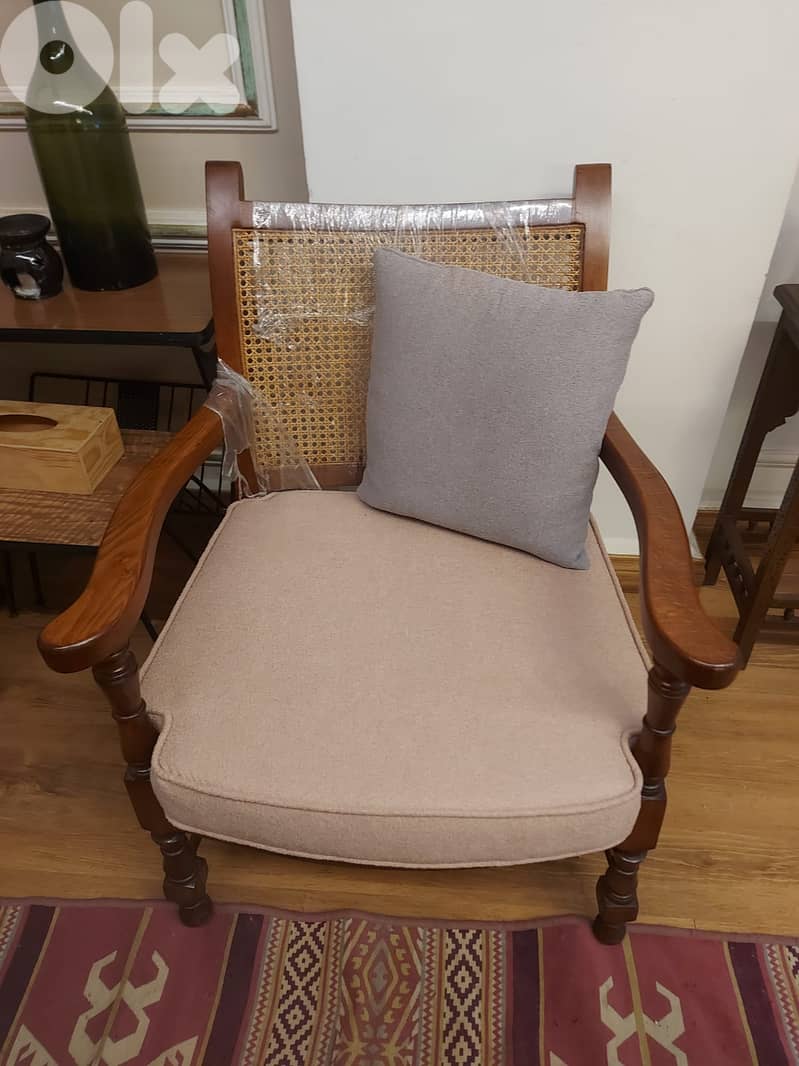 3 pieces salon for sale 4