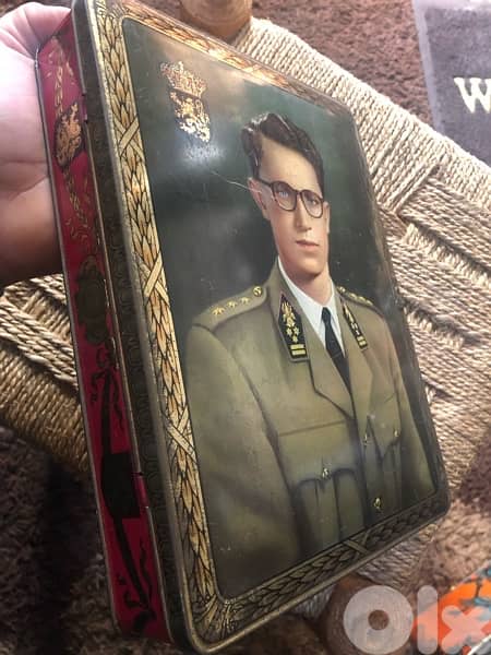 vintage 1950s tin box 1