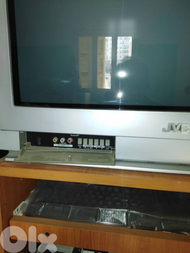 TV 29 inch flat. jvc. 5