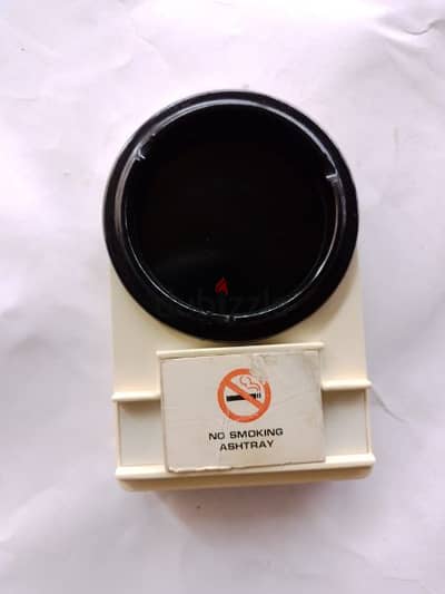 no smoking ashtray