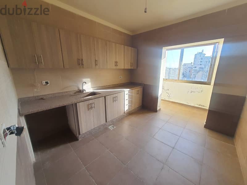 Whole building for sale at Basta El Tahta in Beirut 5