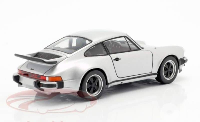 Porsche 911 Turbo diecast car model 1;24 2