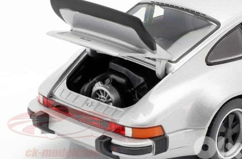 Porsche 911 Turbo diecast car model 1;24 3