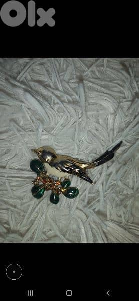 brooches vintage 1=7$ or 3= 15$ 5