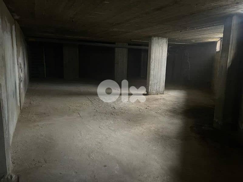 280m² | Warehouse in Broumana 0