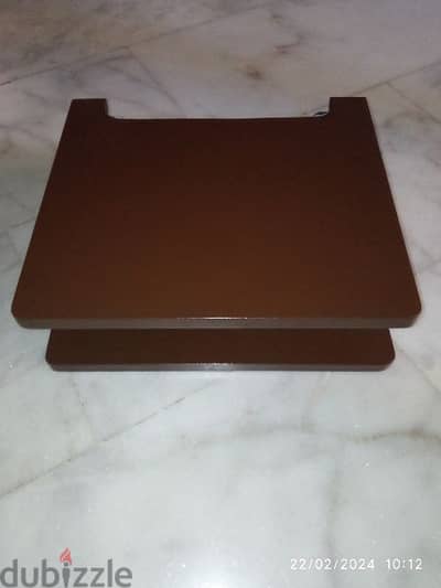 رف خشب لون بني جديد غير مستعمل