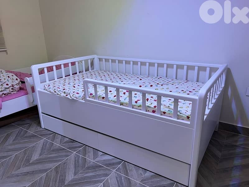 Bed Massif Zein real wood. size 180 on 100 0