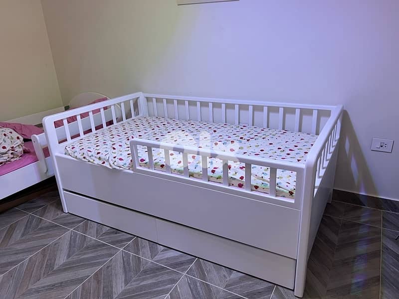 Bed Massif Zein real wood. size 180 on 100 4
