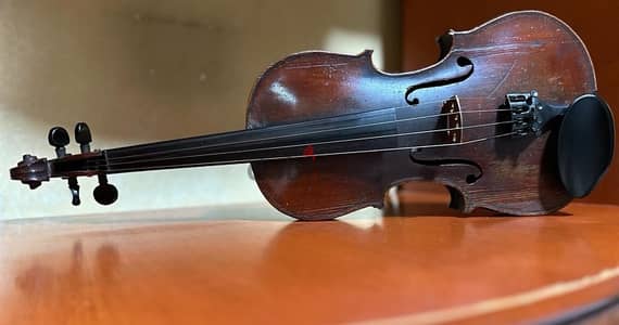 كمان اثري قديم جدا  جدا  صوت رائع   للتواصل 03564535