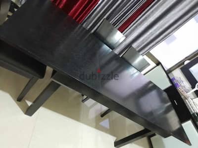 طاولة سفرة بتفتح ١٠ كراسي