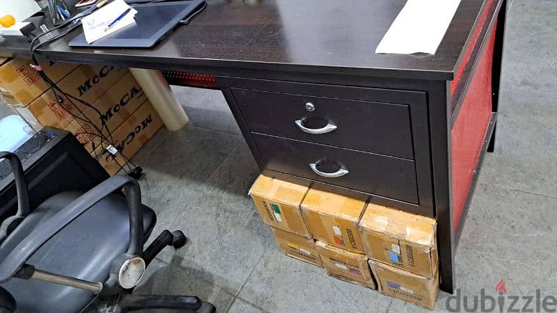 Desk. مكتب. "Heavy Duty". 0