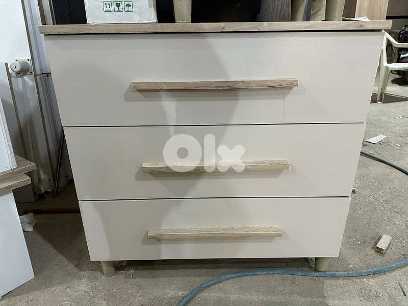 شفنيرة ثلاث جوارير عرض 80 سم 0