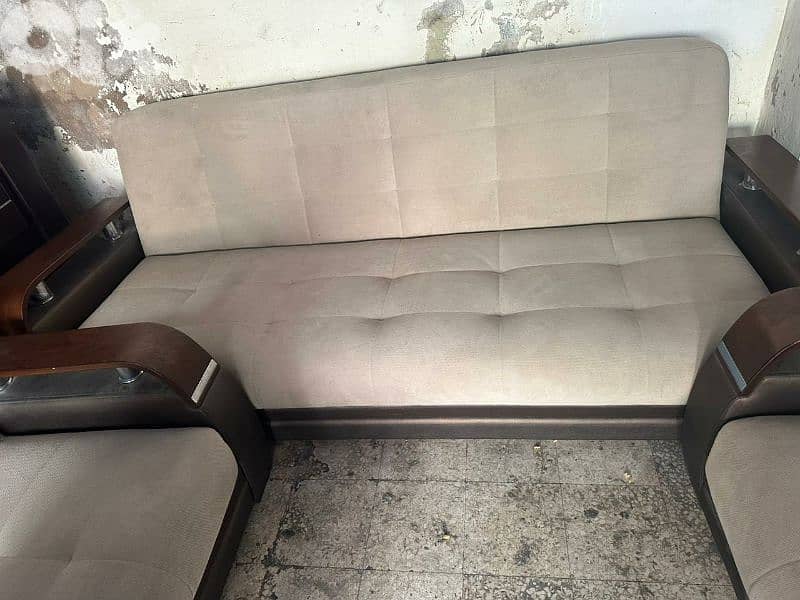 طقم كنبايات شغل istikbal بفتح صندوق وتخت 2