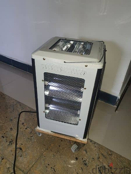 دفاية كهرباء جديدة مع علبة2000watts 2