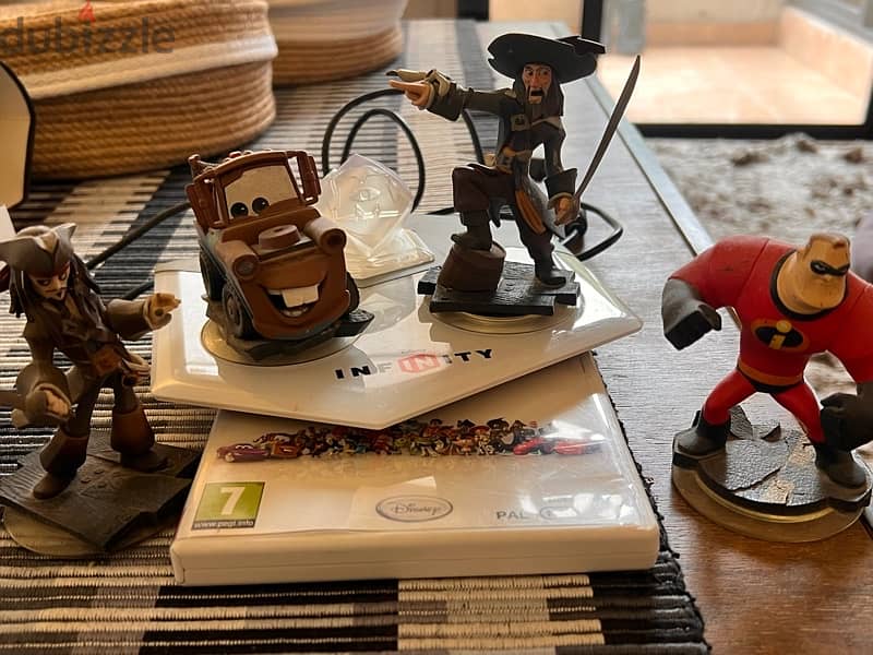 wii console + extra console Disney infinity 6