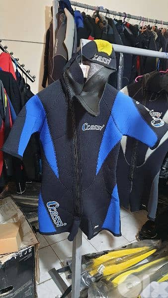 wet suit for freedive 100$ europeen brands only 8