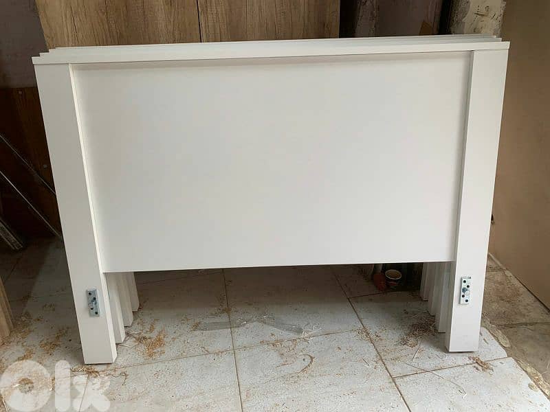 تخت مفرد ونص 120 سم 0