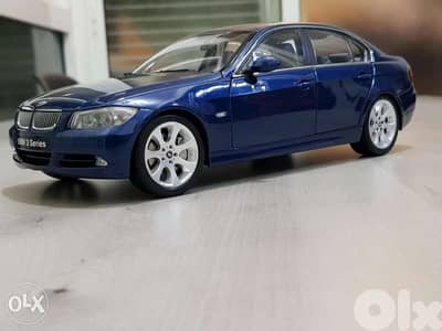 1/18 Kyosho BMW e90 330i diecast model car