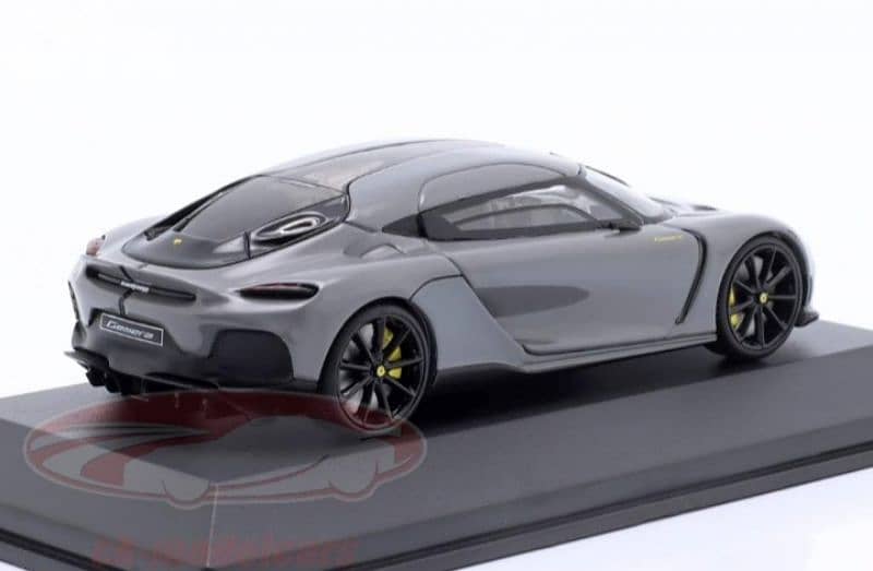 Koenigsegg Gemera 2+2 (2021) diecast car model 1;43. 3